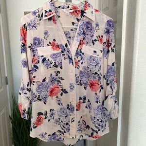 Size Small- Brand: Candie’s Pale pink floral blouse. Long or mid length sleeves.